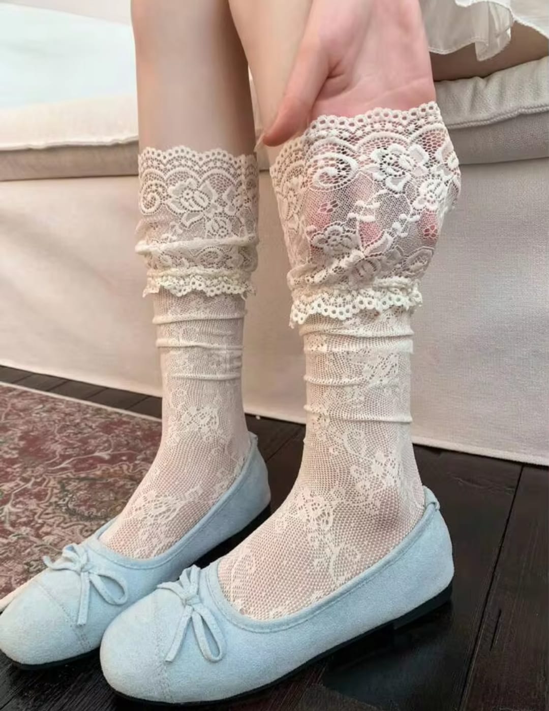 Women’s Sheer Floral Lace Ruffle Ankle Socks – Vintage Frill Stretch Socks